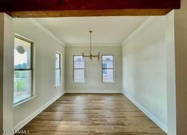 Property at 306 Sweet Harvest Rd, Youngsville, LA 70592, 4 beds, 3 baths