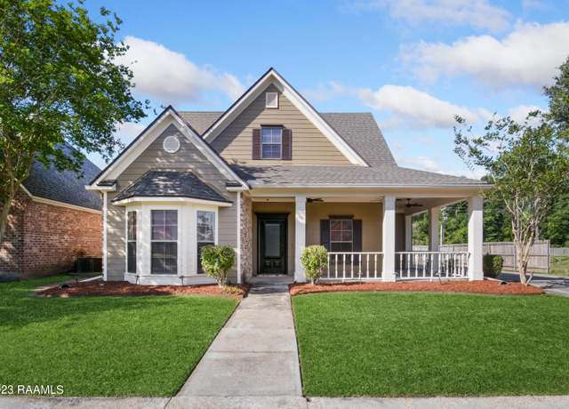 Property at 200 Metairie Ct, Lafayette, LA 70503, 4 beds, 3 baths