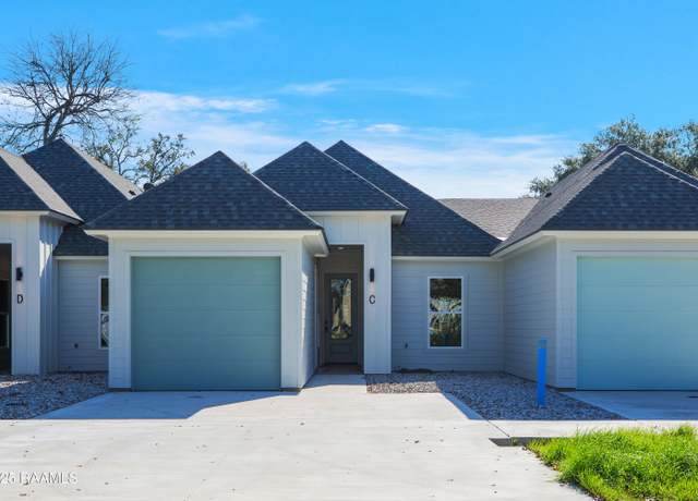 Property at 300 Ave B, Broussard, LA 70518, 3 beds, 2 baths