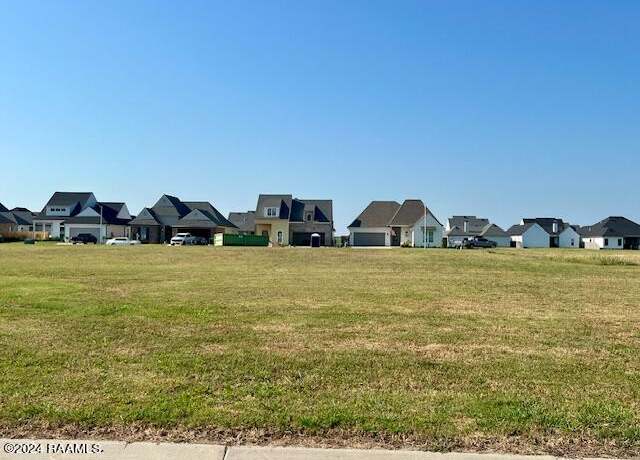 Property at 102 Bruges Ln, Youngsville, LA 70592
