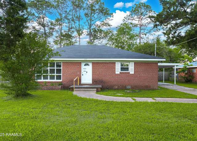Property at 505 James St, New Iberia, LA 70560, 4 beds, 2 baths