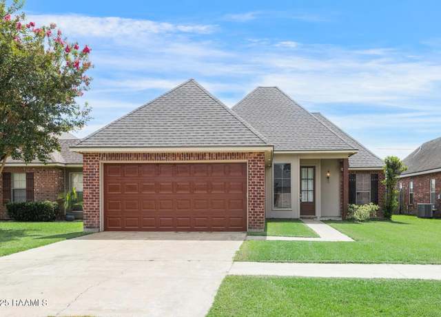 Property at 108 Portsmouth Dr, Broussard, LA 70518, 3 beds, 2 baths