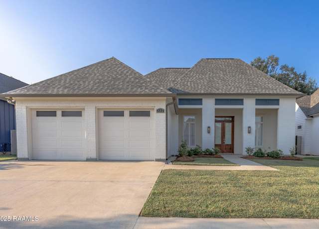 Property at 222 Treescape Dr, Lafayette, LA 70508, 3 beds, 2.5 baths