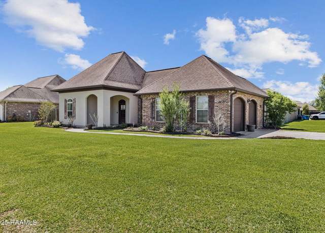 Property at 1010 Grand Loop, Breaux Bridge, LA 70517, 3 beds, 2 baths