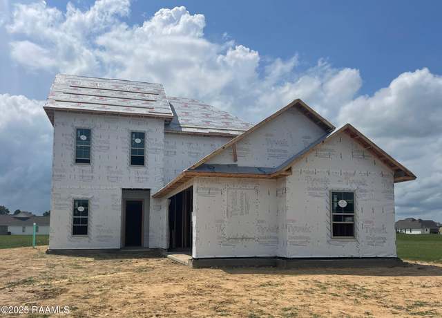 Property at 103 High Point Way, Youngsville, LA 70592, 4 beds, 3.5 baths