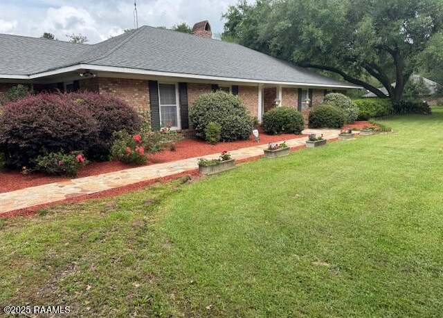 Property at 1217 Wellington Ave, Opelousas, LA 70570, 4 beds, 3.5 baths