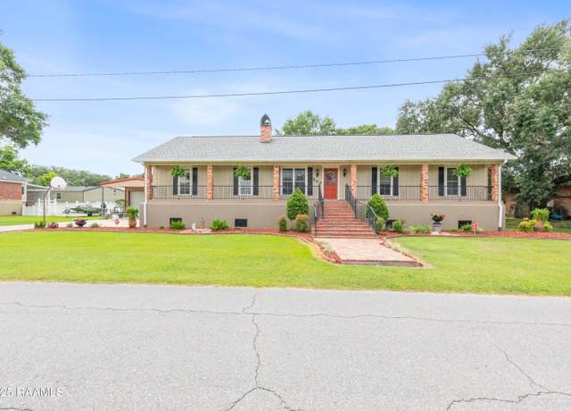Property at 507 W Laodis St, Delcambre, LA 70528, 3 beds, 2 baths