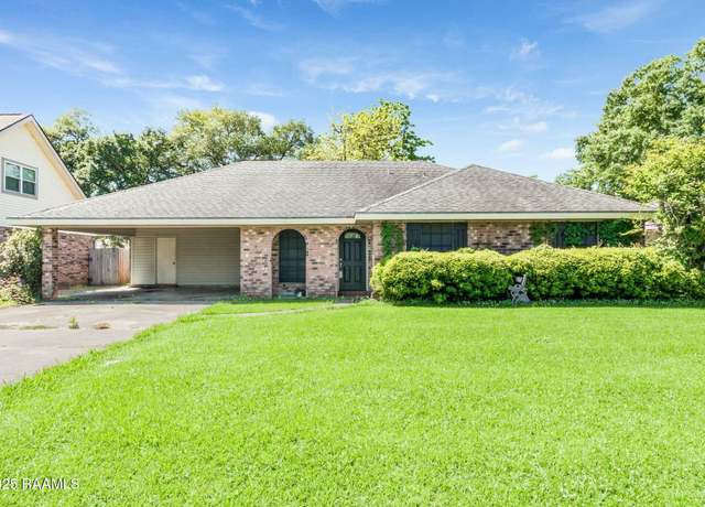 Property at 103 Briarwood Dr, Lafayette, LA 70501, 3 beds, 2 baths