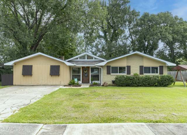 Property at 605 Daniel Dr, Lafayette, LA 70503, 4 beds, 2 baths