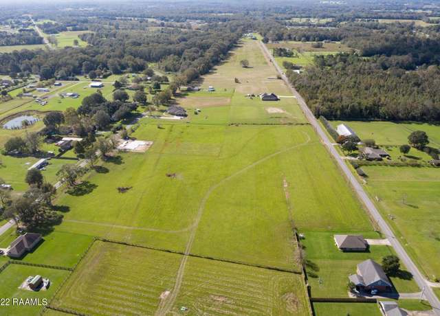 Property at 49 Betty Dr, Arnaudville, LA 70512