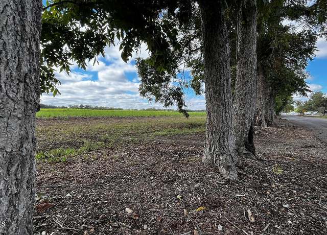 Property at 1067 Jeffrey Broussard Rd Lot 4, Breaux Bridge, LA 70517