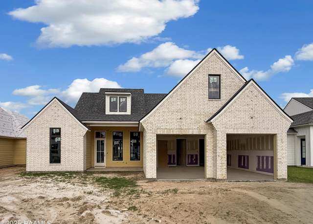 Property at 103 Travellers Palm Way, Youngsville, LA 70592, 3 beds, 2.5 baths