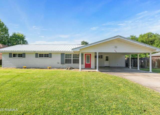 Property at 129 Dalton Dr, New Iberia, LA 70560, 3 beds, 2 baths