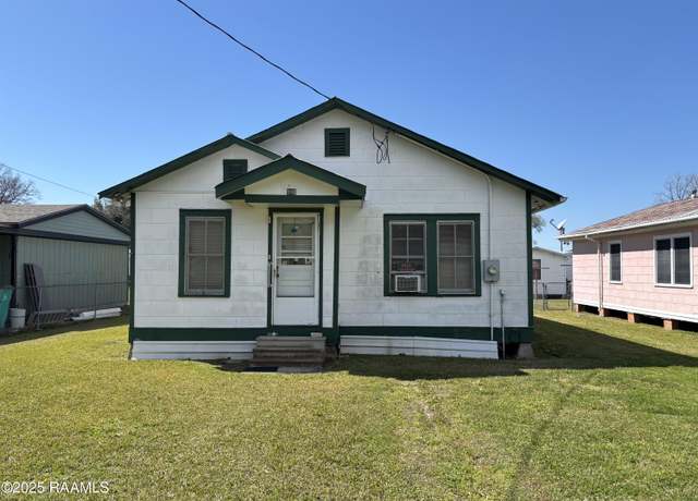 Property at 581 Main St, Arnaudville, LA 70512, 2 beds, 1 bath