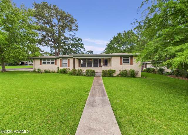 Property at 109 Indian Mound Rd, Lafayette, LA 70501, 3 beds, 2 baths