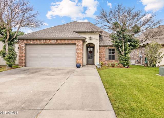 Property at 204 Springwater Dr, Broussard, LA 70518, 3 beds, 2 baths
