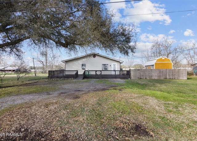 Property at 5009 Babineaux Rd, New Iberia, LA 70560, 2 beds, 2 baths