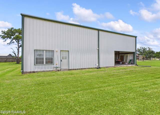 Property at 1908 Nursery Hwy, St. Martinville, LA 70582, 1 bed, 1 bath
