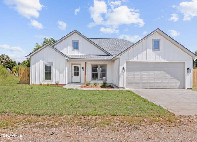 Property at 631 Main St, Arnaudville, LA 70512, 3 beds, 2 baths