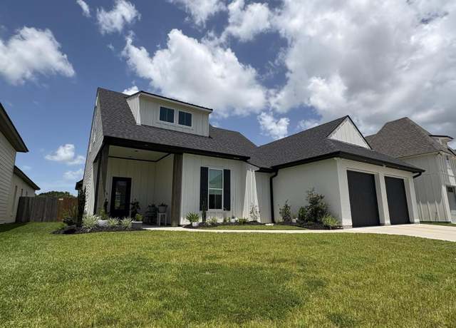 Property at 138 Cape Town Ave, Youngsville, LA 70592, 4 beds, 3 baths