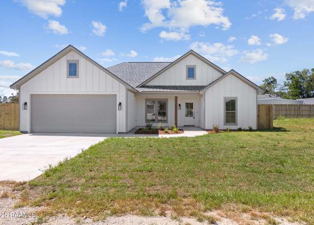 Property at 621 Main St, Arnaudville, LA 70512, 3 beds, 2 baths
