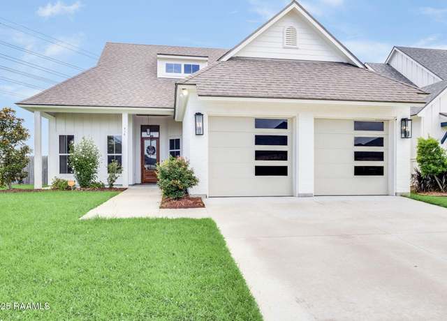Property at 416 Last Quarter Dr, Youngsville, LA 70592, 4 beds, 2 baths