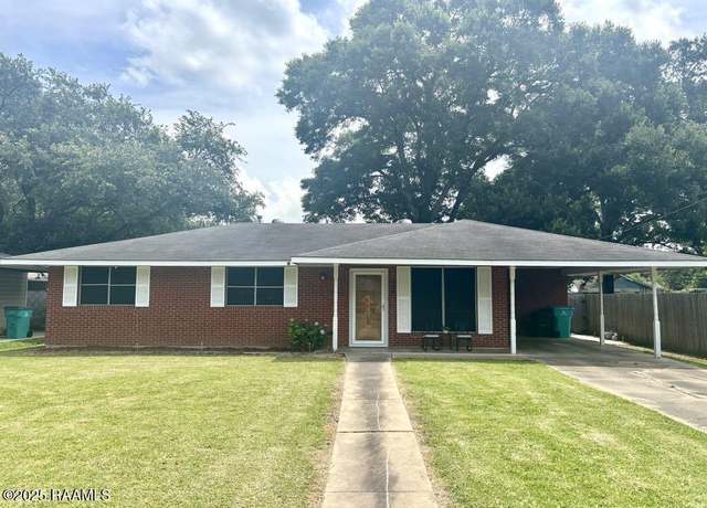 Property at 930 N 7th St, Eunice, LA 70535, 3 beds, 2 baths