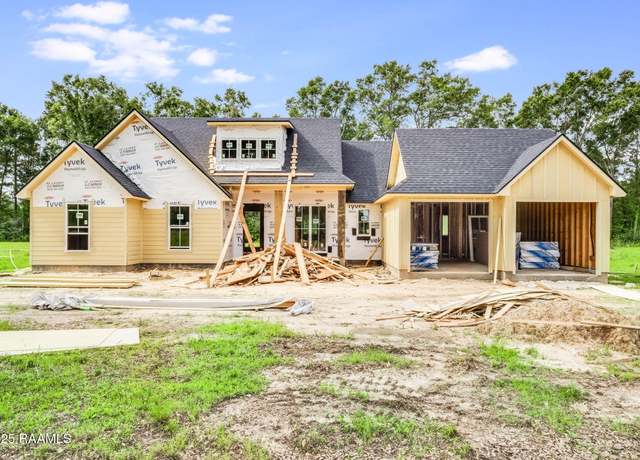 Property at 704 Kilchrist Rd, Carencro, LA 70520, 4 beds, 2 baths