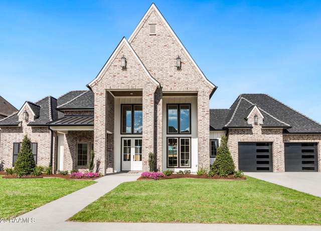 Property at 102 Dusty Ridge Dr, Youngsville, LA 70592, 4 beds, 3.5 baths