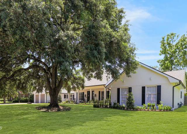 Property at 103 Shannon Rd, Lafayette, LA 70503, 5 beds, 4 baths