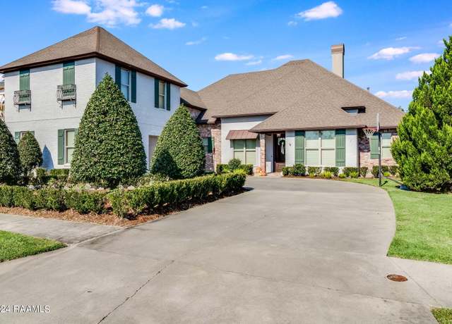 Property at 102 English Gardens Pkwy, Lafayette, LA 70503, 5 beds, 5.5 baths