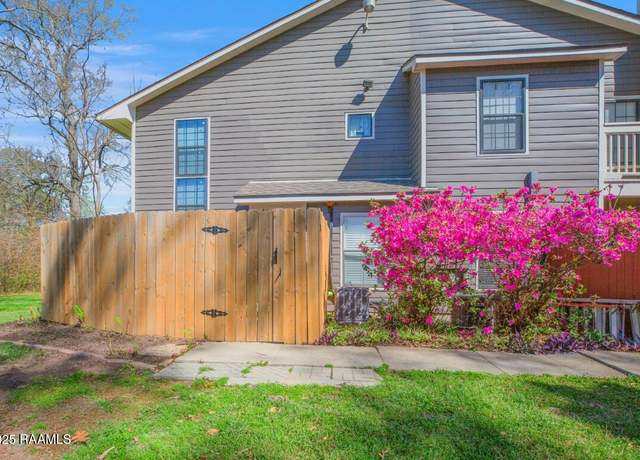 Property at 1000 Kaliste Saloom Rd #24, Lafayette, LA 70508, 1 bed, 1.5 baths