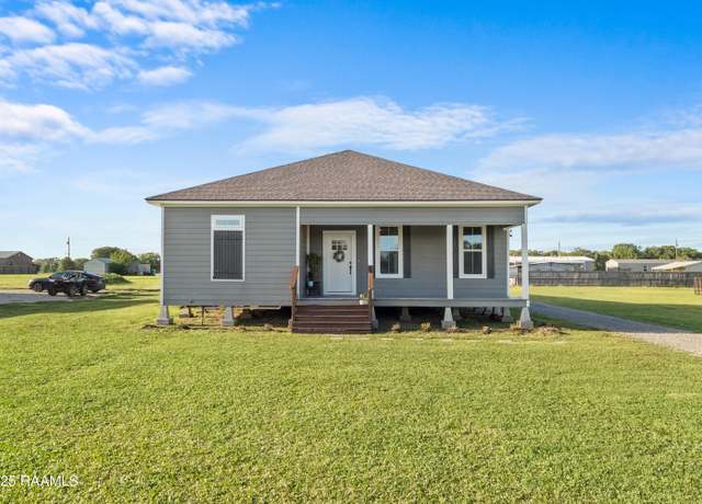 Property at 165 Cobblestone Rd, Church Point, LA 70525, 3 beds, 2 baths