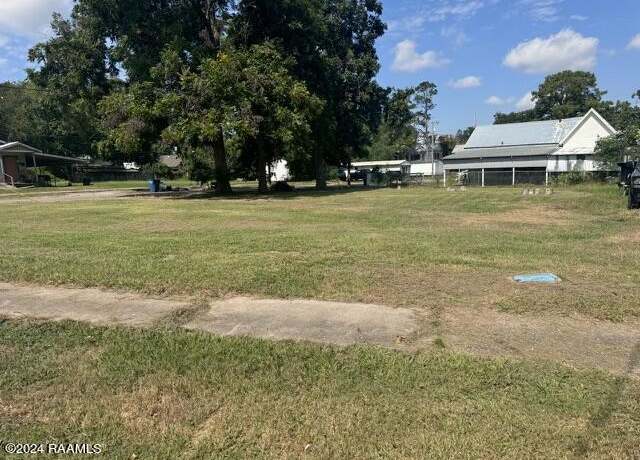 Property at 302 N East St, Abbeville, LA 70510