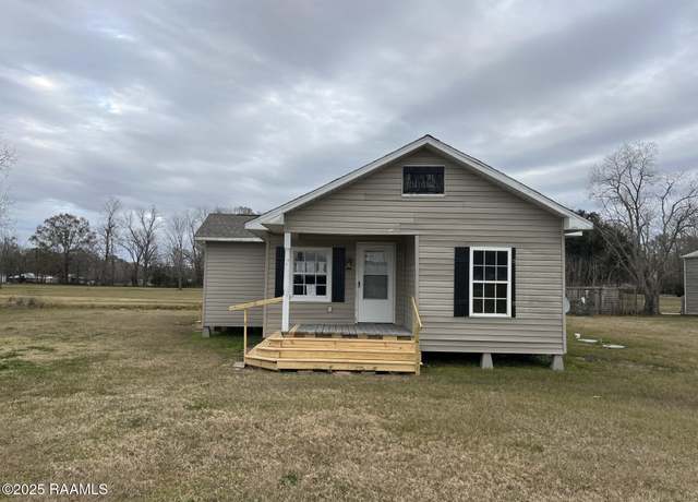 Property at 1440g Hebert Ln, St. Martinville, LA 70582, 3 beds, 2 baths
