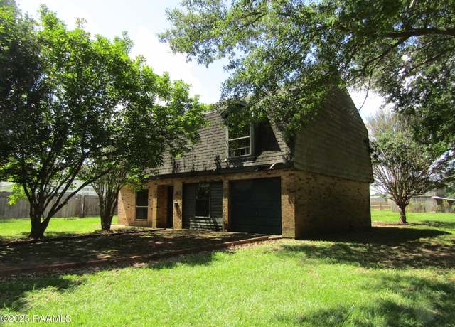 Property at 142 Brasseaux Rd, Carencro, LA 70520, 2 beds, 1.5 baths