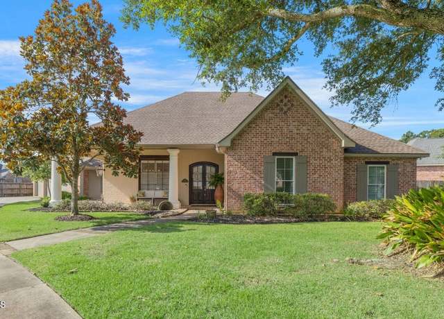 Property at 405 Hidden Wood Dr, Lafayette, LA 70508, 4 beds, 3.5 baths