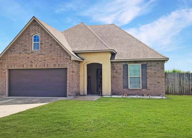 Property at 1132 Bridgetowne Ln, Breaux Bridge, LA 70517, 3 beds, 2 baths