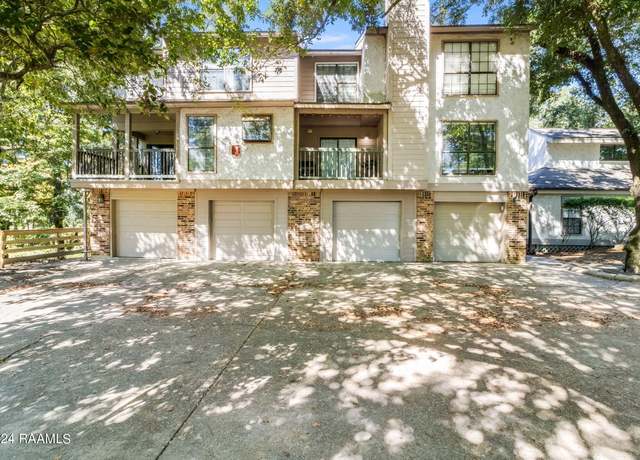 Property at 1400 E Bayou Pkwy Unit 2d, Lafayette, LA 70508, 2 beds, 2.5 baths