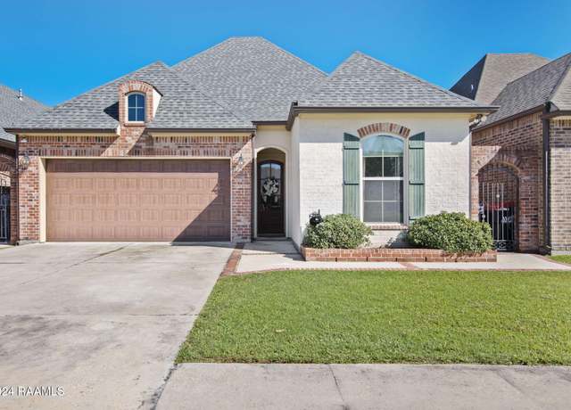 Property at 224 Kellogg Ave, Lafayette, LA 70506, 3 beds, 2 baths