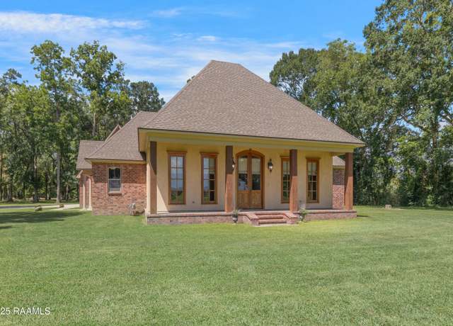 Property at 7536 Cemetery Hwy, St. Martinville, LA 70582, 4 beds, 4.5 baths