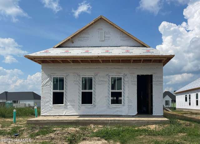 Property at 111 Appleton Ln, Youngsville, LA 70592, 3 beds, 2 baths