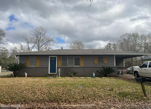 Property at 1102 Pandora St, Opelousas, LA 70570, 3 beds, 1 bath