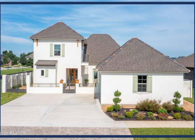 Property at 103 Medalist Ave, Lafayette, LA 70506, 4 beds, 3.5 baths