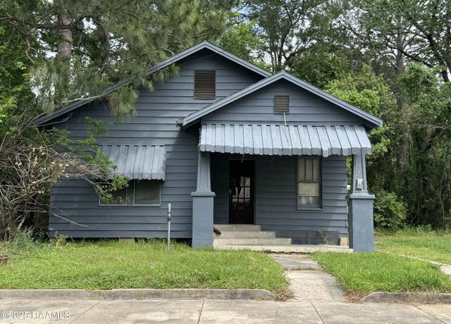 Property at 736 N Court St, Opelousas, LA 70570, 2 beds, 1 bath
