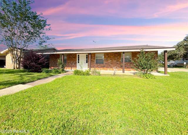 Property at 1113 Chestnut Dr, Morgan City, LA 70380, 3 beds, 2 baths