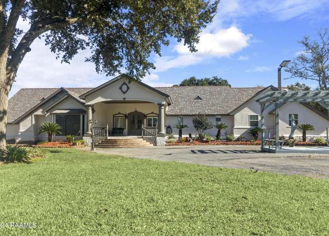 Property at 1412 Us Highway 167, Abbeville, LA 70510, 4 beds, 5 baths