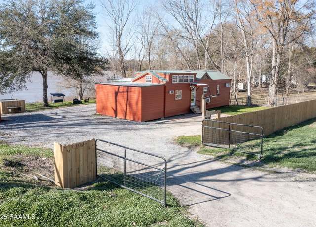 Property at 1133 Whiskey Bay Hwy, Breaux Bridge, LA 70517, 3 beds, 3 baths