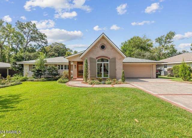 Property at 110 Charles Read Ave, Lafayette, LA 70503, 4 beds, 3 baths