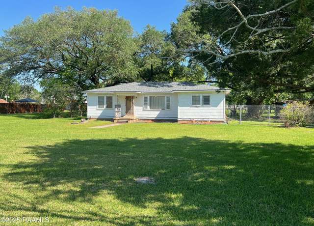 Property at 810 Vatican Rd, Carencro, LA 70520, 2 beds, 2 baths